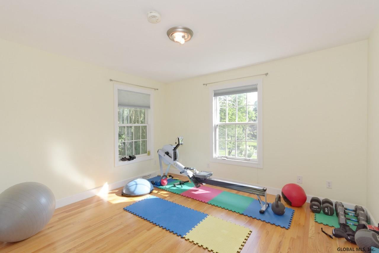 1022 Lamplighter Road Niskayuna, NY 12309 - Photo 46 of 65 Photo 46