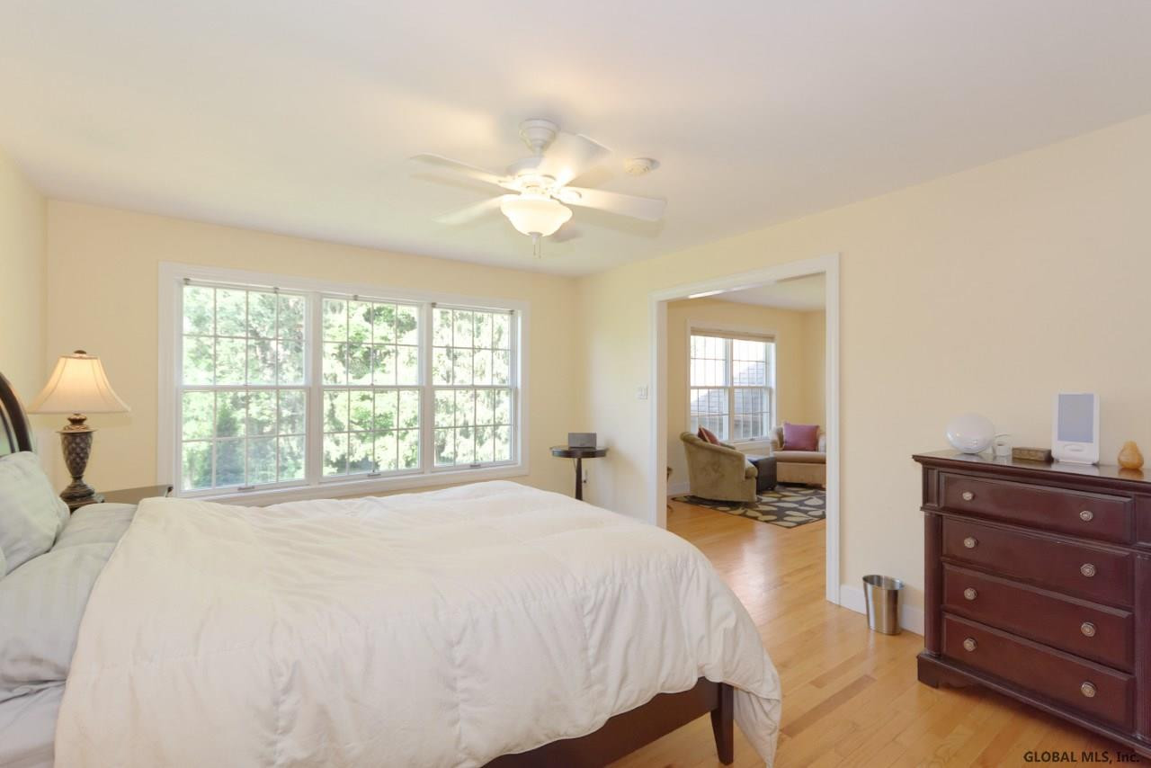 1022 Lamplighter Road Niskayuna, NY 12309 - Photo 5 of 65 Photo 5