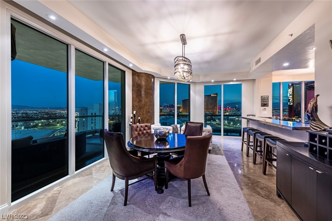 2857 Paradise Road, Unit 2303 Las Vegas, NV 89109 - Photo 19 of 37 DINING AREA