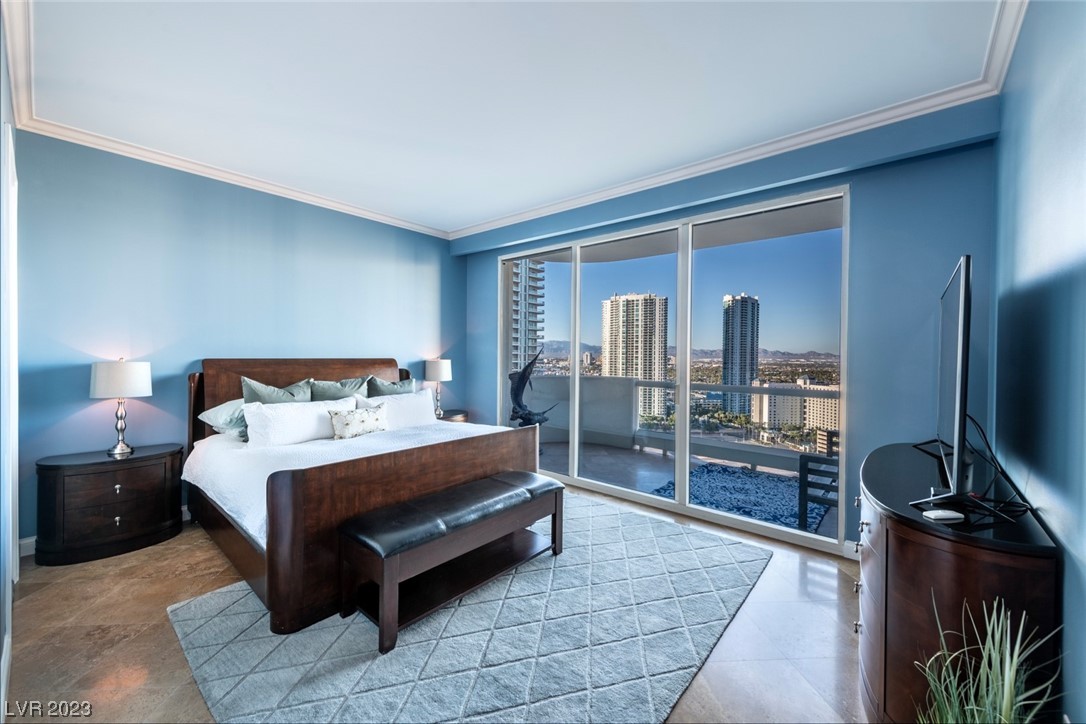 2857 Paradise Road, Unit 2303 Las Vegas, NV 89109 - Photo 29 of 37 VERY LARGE SECOND BEDROOM WITH ENSUITE BATHROOM