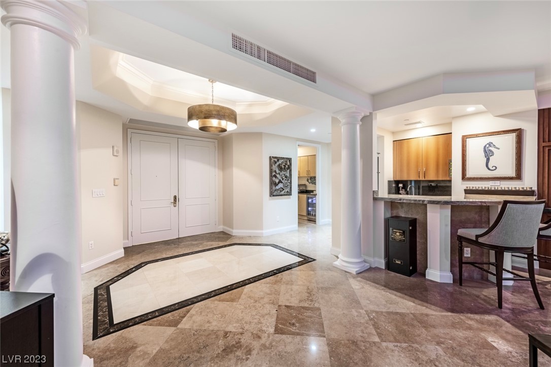2857 Paradise Road, Unit 2303 Las Vegas, NV 89109 - Photo 10 of 37 ENTRY/FOYER AREA