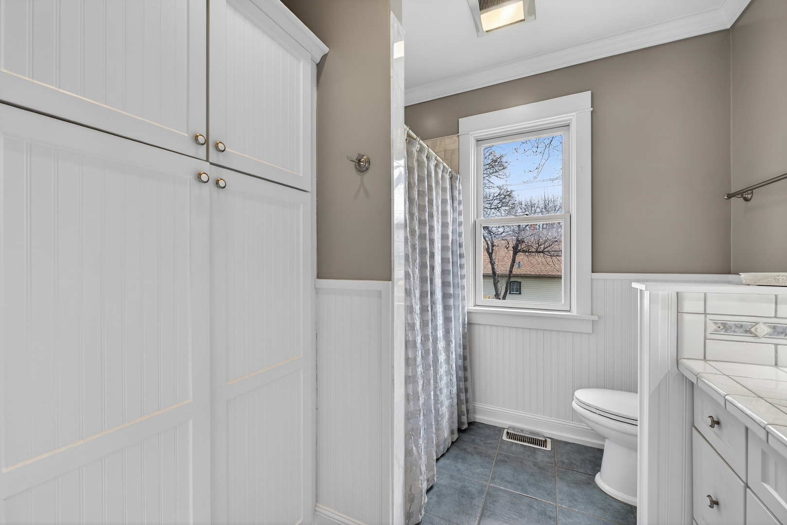 407 North Arlington Heights Road Arlington Heights, IL 60004 - Photo 16 of 26