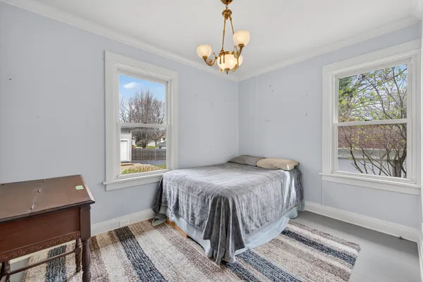 $400,000 | 407 North Arlington Heights Road, Arlington Heights, IL 60004