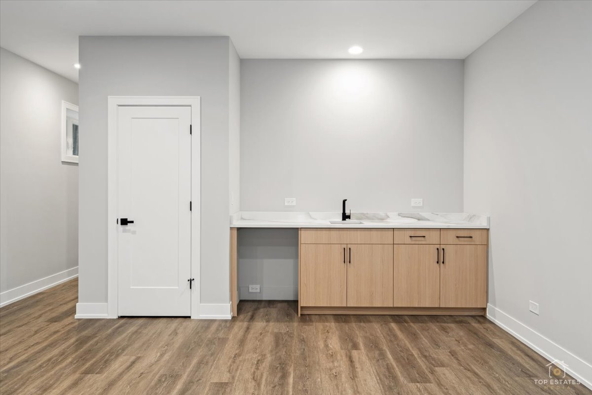 5328 South Mason Avenue Chicago, IL 60638 - Photo 20 of 27