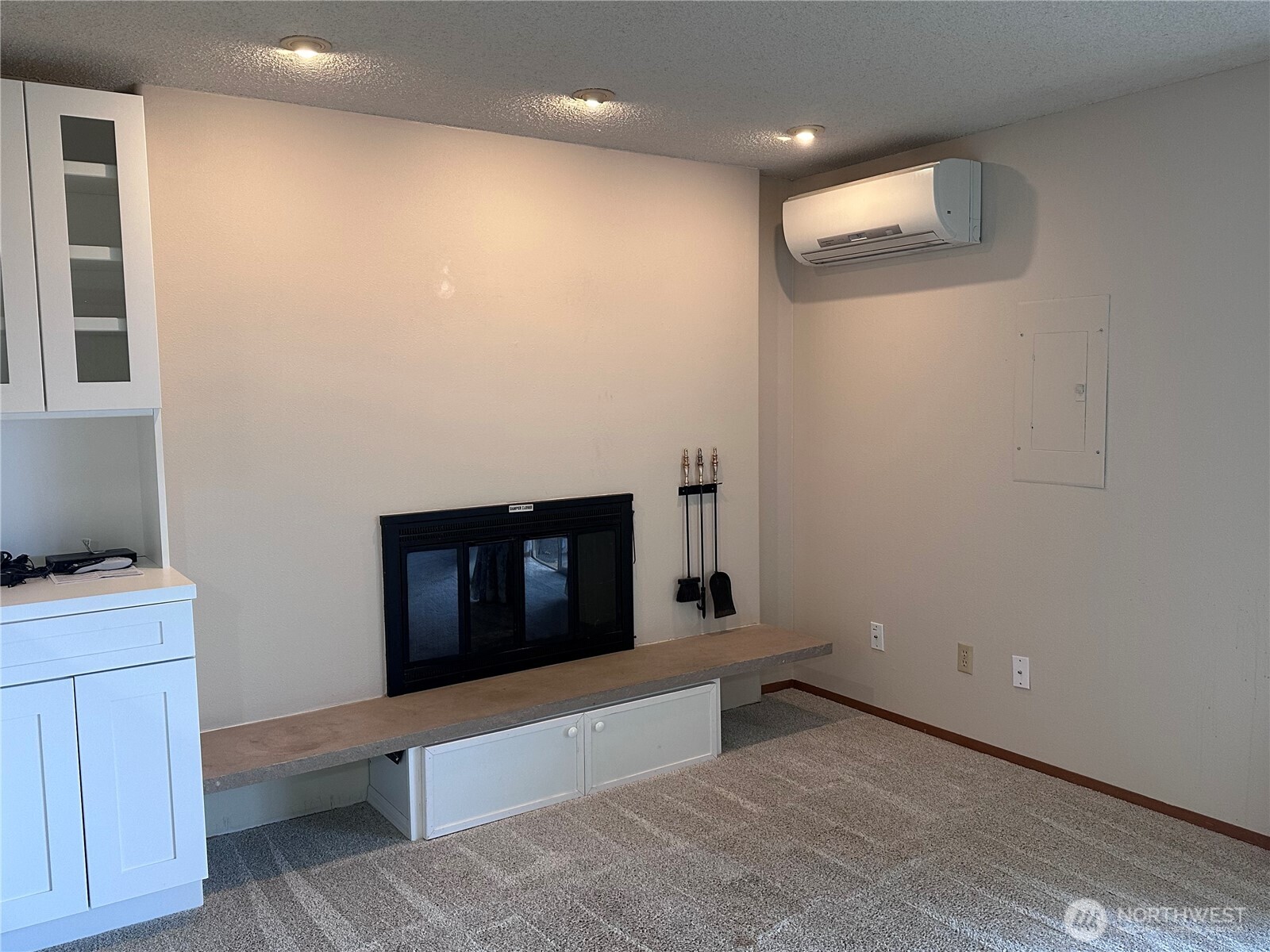 1301 South 3rd Avenue, Unit 7D Sequim, WA 98382 - Photo 22 of 32 a view of an empty room