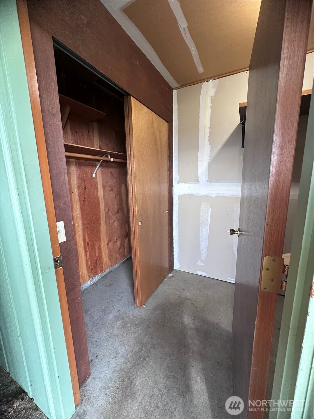 1301 South 3rd Avenue, Unit 7D Sequim, WA 98382 - Photo 27 of 32 a view of empty room