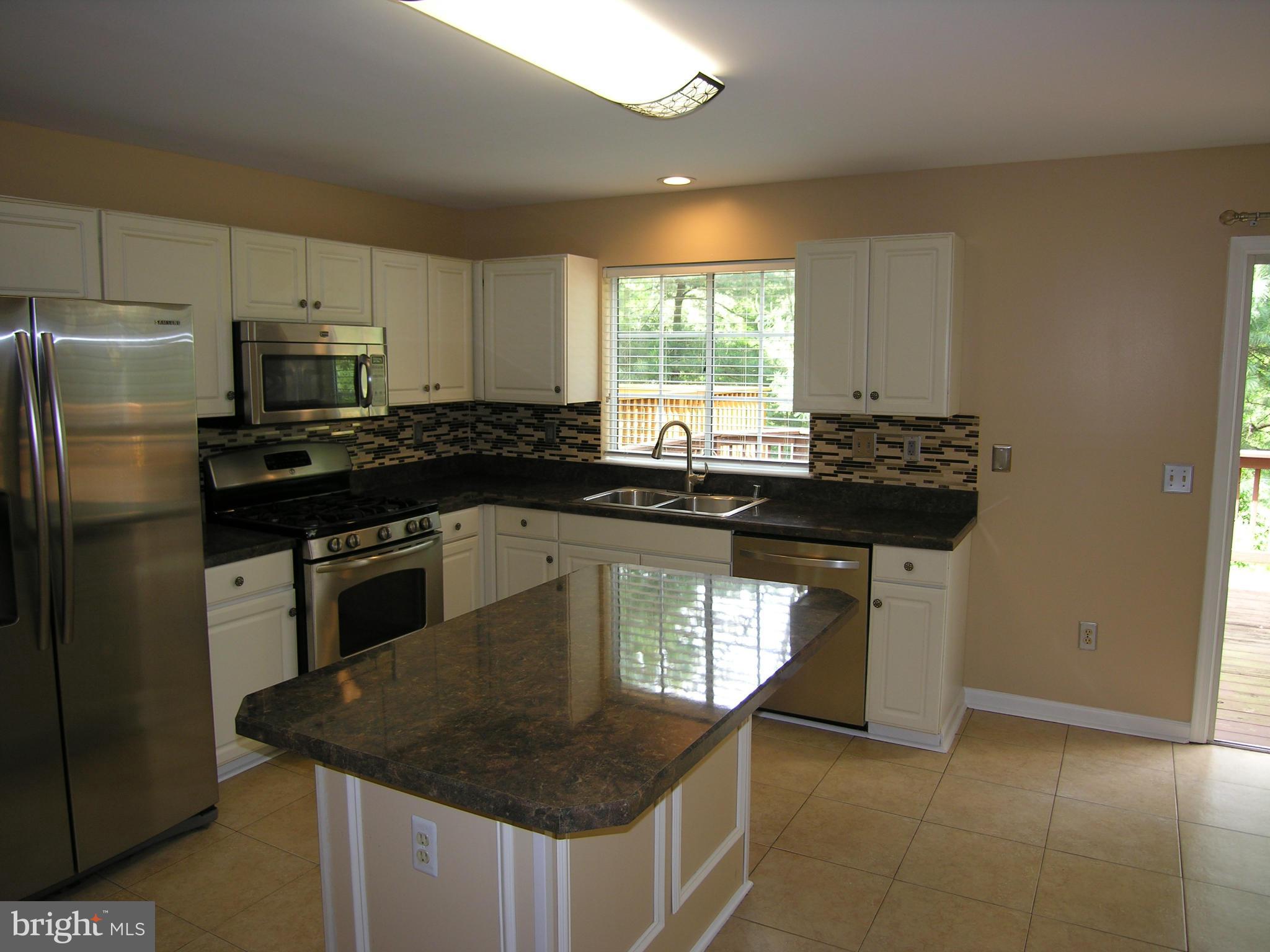 10948 Baskerville Road Reisterstown, MD 21136 - Photo 3 of 22 Kitchen