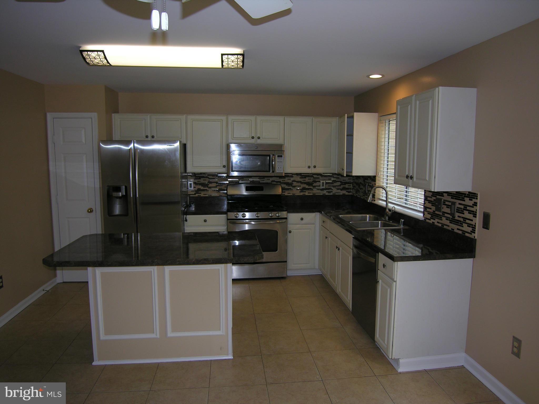 10948 Baskerville Road Reisterstown, MD 21136 - Photo 4 of 22 Kitchen
