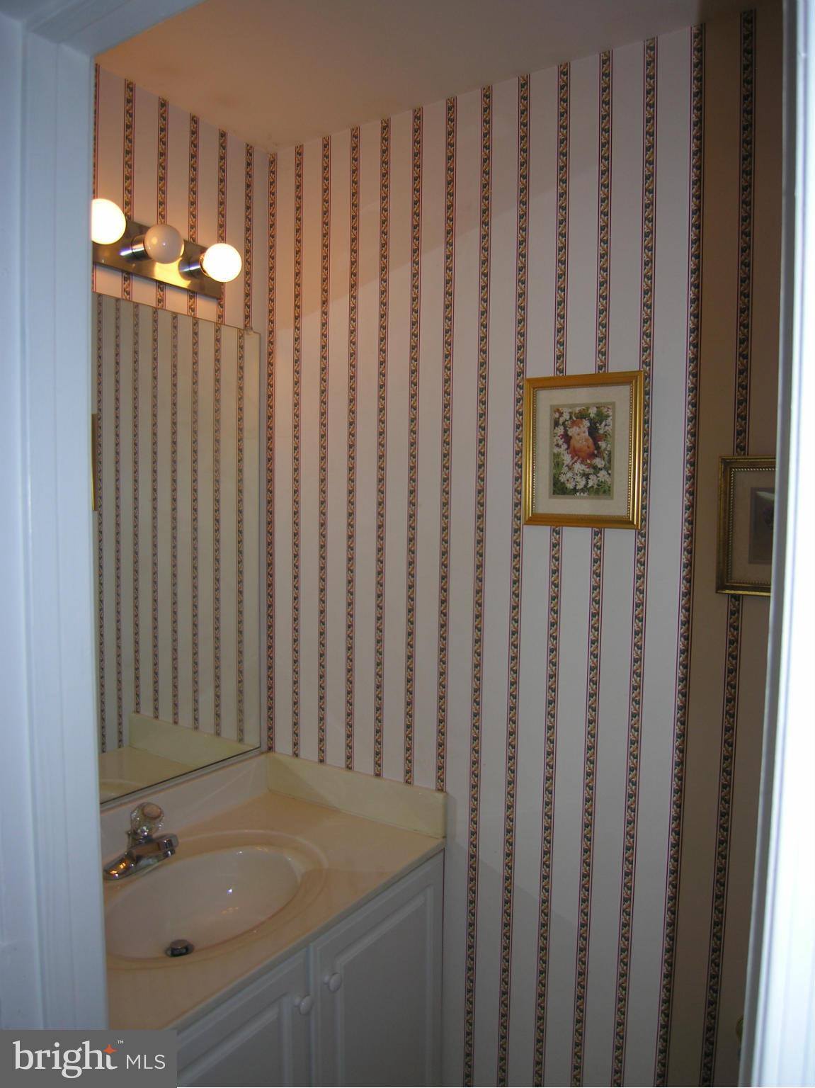 10948 Baskerville Road Reisterstown, MD 21136 - Photo 10 of 22 Bath