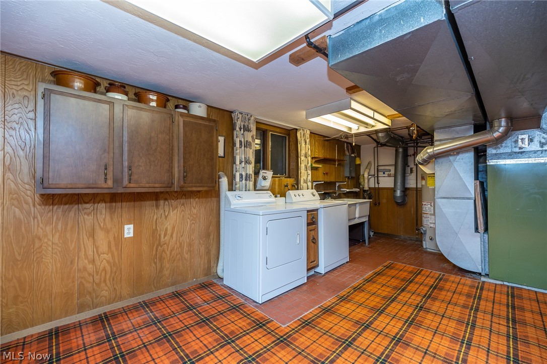 958 Lander Road Cleveland, OH 44143 - Photo 15 of 32