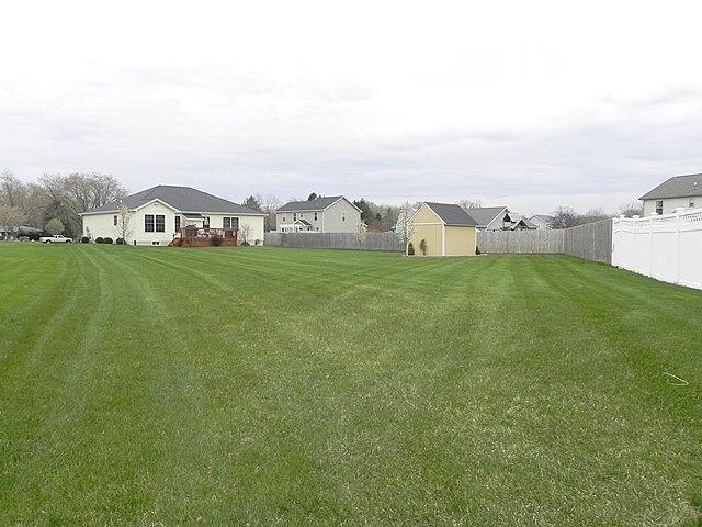 512 Walnut Ridge Court Valparaiso, IN 46385 - Photo 2 of 10 640x480