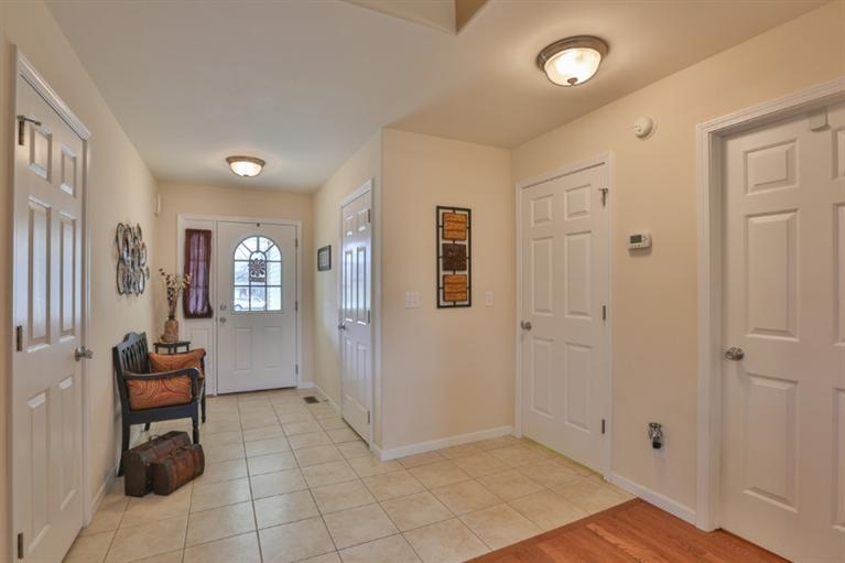 512 Walnut Ridge Court Valparaiso, IN 46385 - Photo 8 of 10 767x511