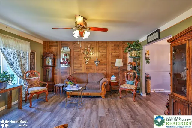 $359,900 | 121 Woodcrest Circle, Allentown, PA 18103