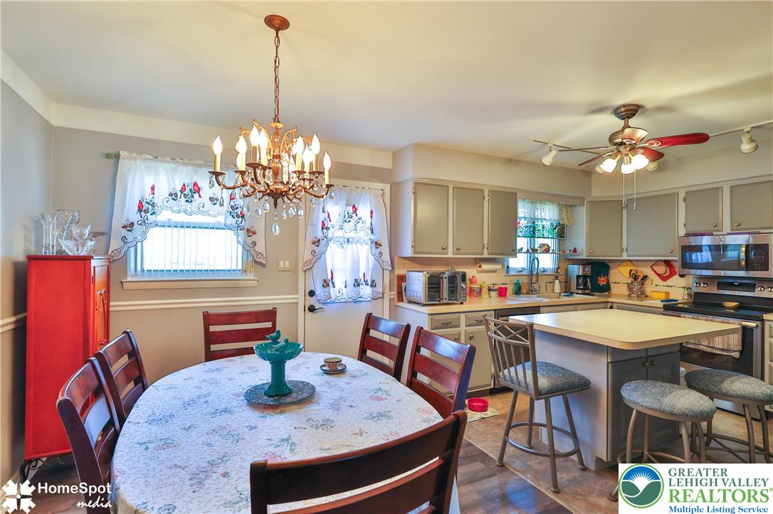 121 Woodcrest Circle Allentown, PA 18103 - Photo 17 of 76