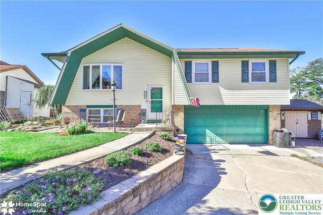 $359,900 | 121 Woodcrest Circle, Allentown, PA 18103