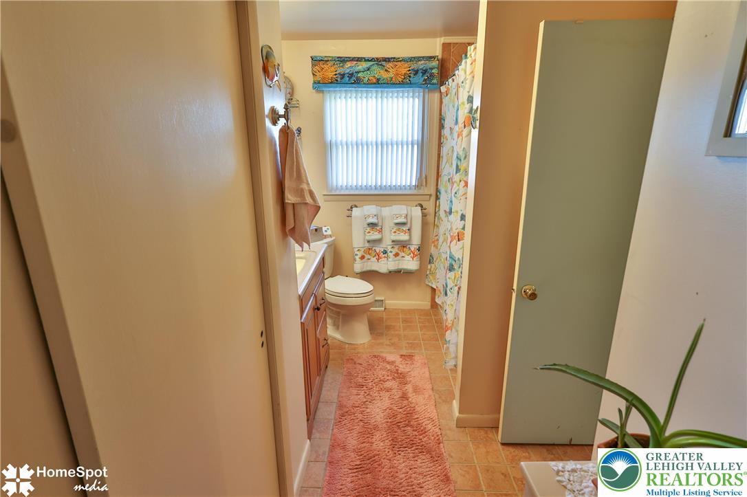 121 Woodcrest Circle Allentown, PA 18103 - Photo 24 of 76