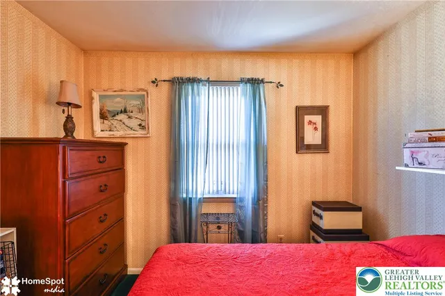 $359,900 | 121 Woodcrest Circle, Allentown, PA 18103