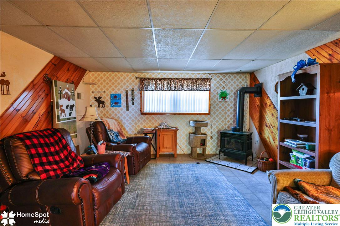 121 Woodcrest Circle Allentown, PA 18103 - Photo 44 of 76