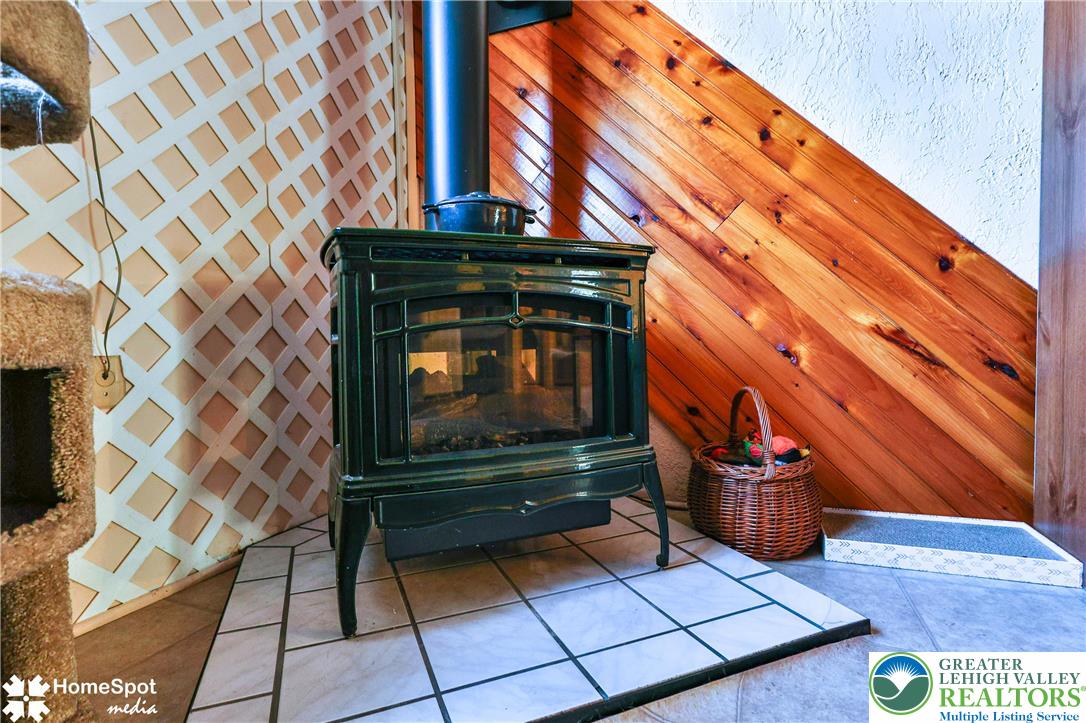 121 Woodcrest Circle Allentown, PA 18103 - Photo 46 of 76