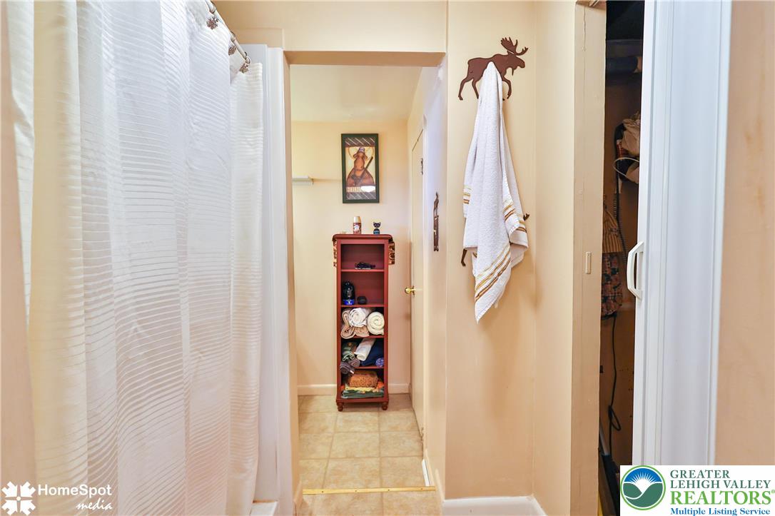 121 Woodcrest Circle Allentown, PA 18103 - Photo 53 of 76