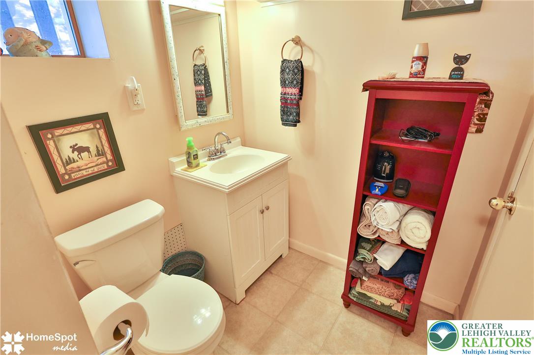 121 Woodcrest Circle Allentown, PA 18103 - Photo 54 of 76