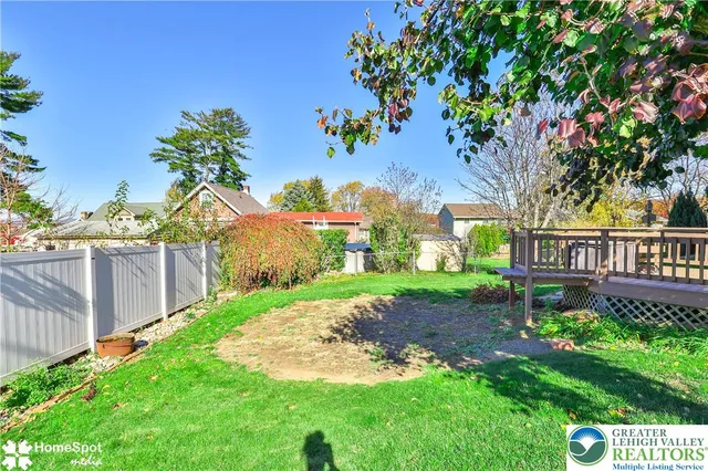 $359,900 | 121 Woodcrest Circle, Allentown, PA 18103