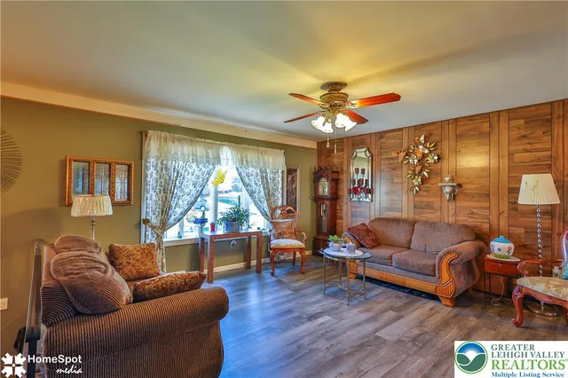 $359,900 | 121 Woodcrest Circle, Allentown, PA 18103