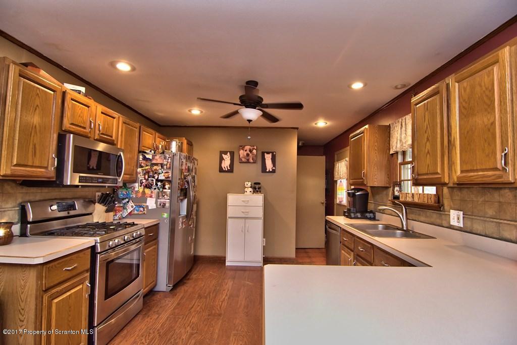 58 White Birch Road Dalton, PA 18414 - Photo 10 of 44 Gallery Image 10
