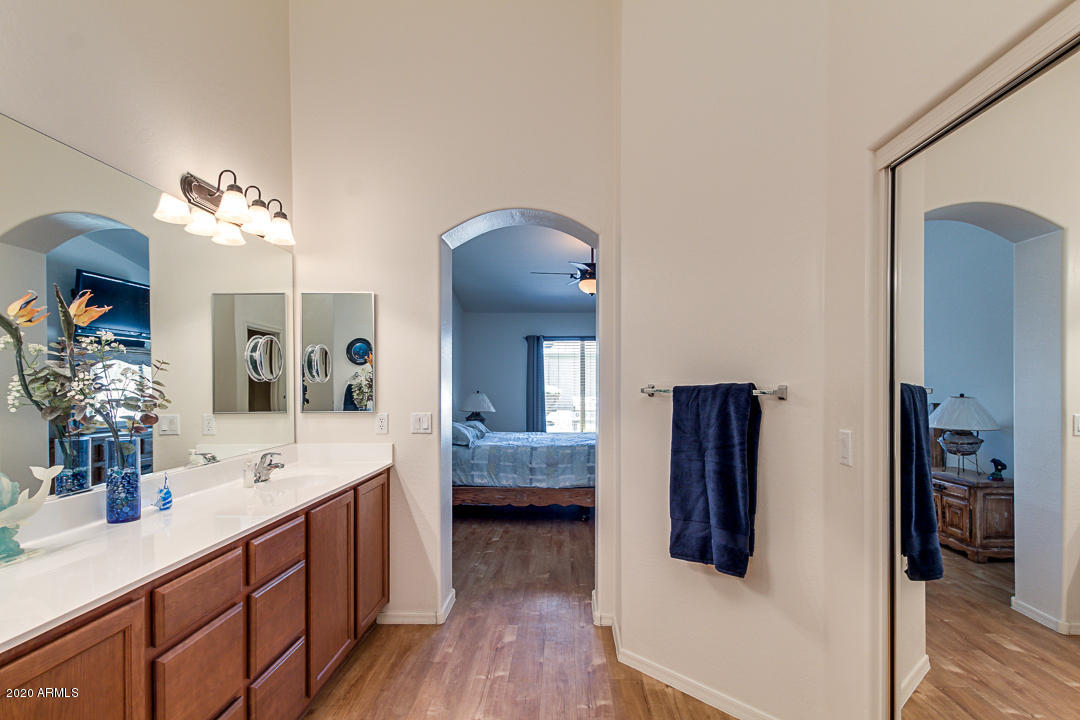 1575 South Apache Drive Apache Junction, AZ 85119 - Photo 15 of 28 Walk in Closet