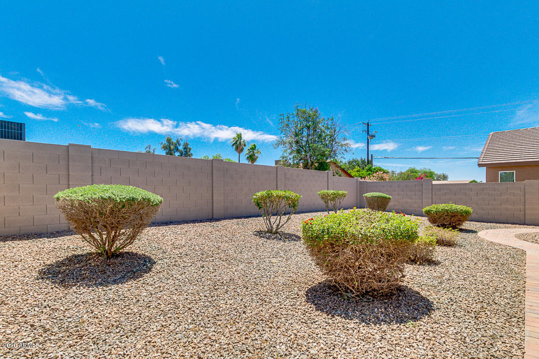 1575 South Apache Drive Apache Junction, AZ 85119 - Photo 24 of 28 Low Maintenance