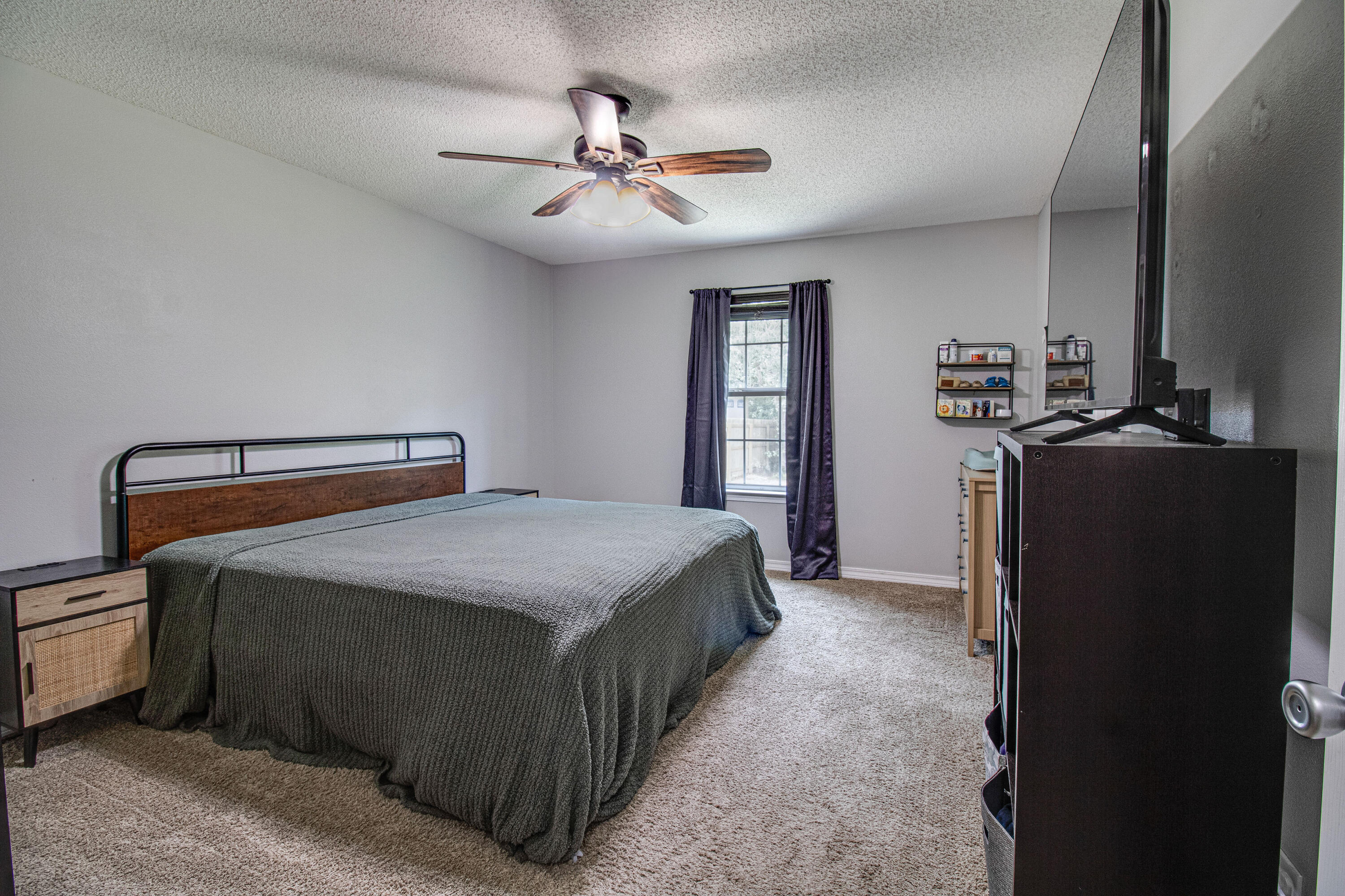 7329 Gordon Evans Road Navarre, FL 32566 - Photo 13 of 27 Primary Room