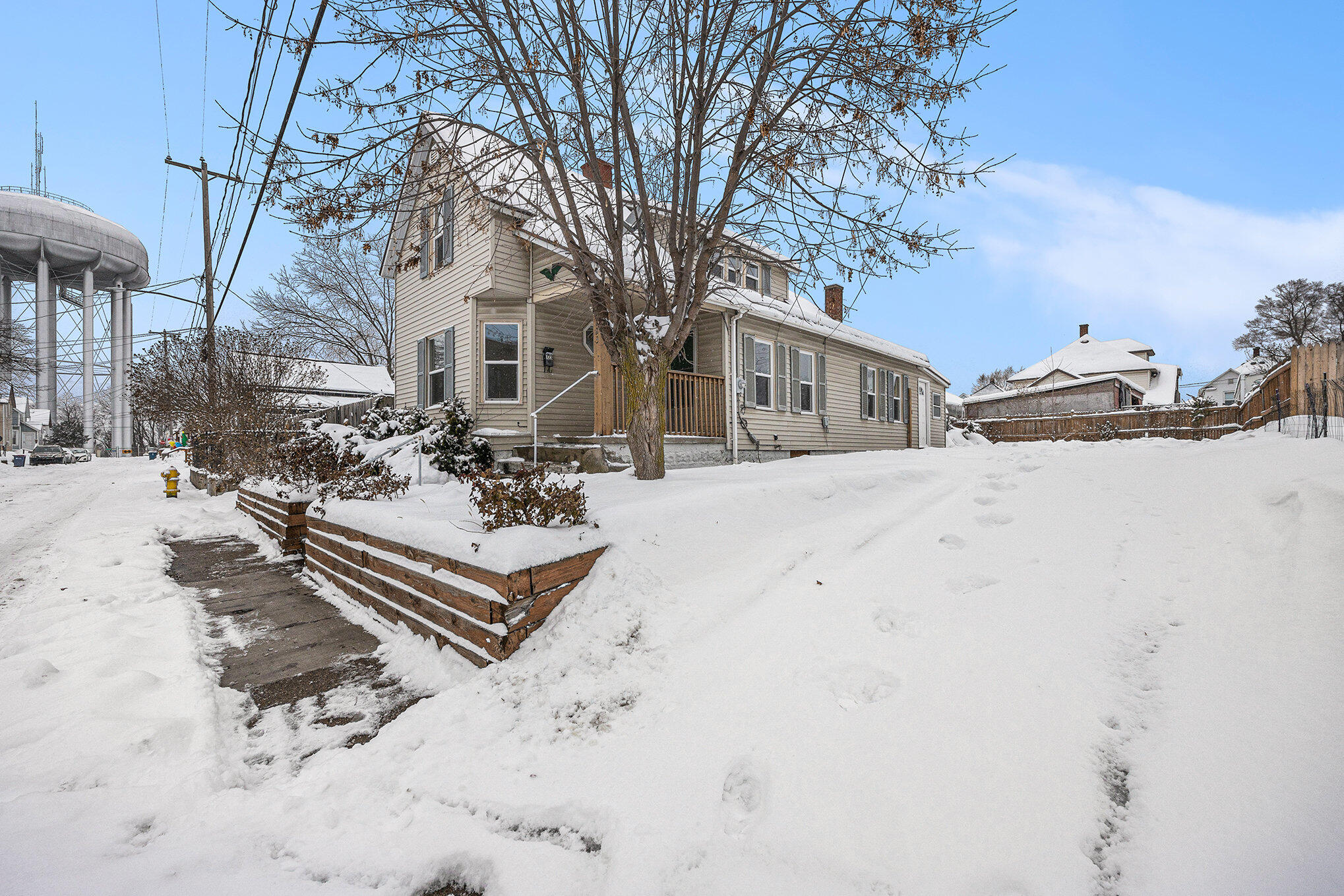 723 Tulip Street Southwest Grand Rapids, MI 49503 - Photo 15 of 16 001_723_tulip-29_671