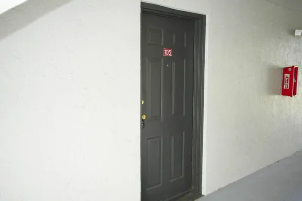 $1,800 | 1133 Benoist Farms Road, Unit 105, West Palm Beach, FL 33411