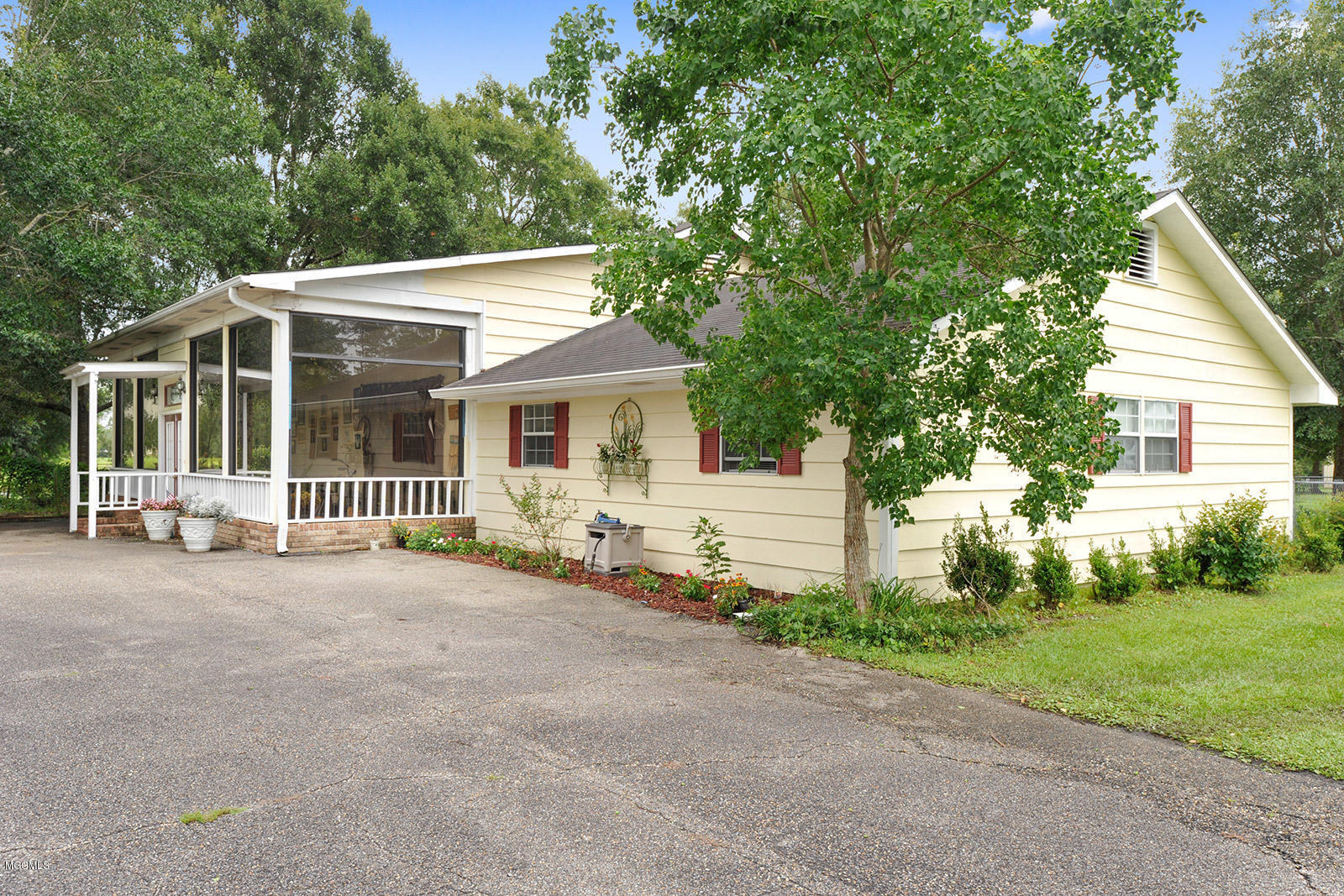 17287 Perkins Road Gulfport, MS 39503 - Photo 3 of 17 perkins road 3