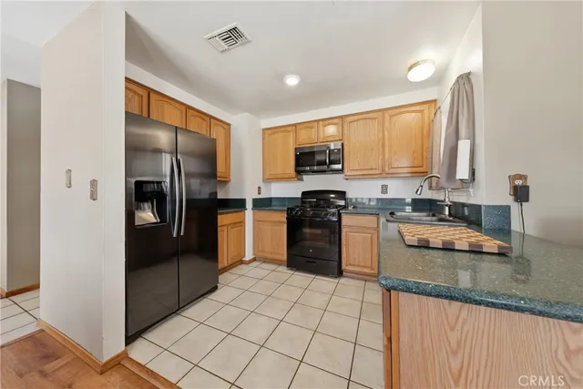 $549,000 | 100 Amber Court, Redlands, CA 92374