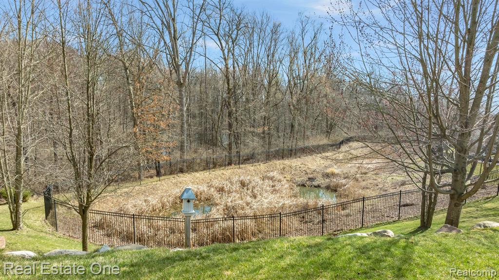 565 Andover Court Rochester Hills, MI 48306 - Photo 44 of 50