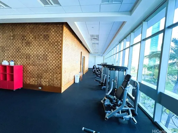 $2,900 | 1189 Waimanu Street, Unit 608, Honolulu, HI 96814