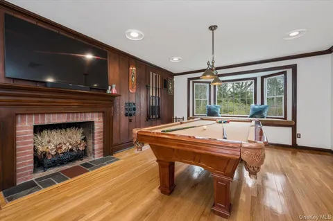 $2,125,000 | 4 Springwood Path, Syosset, NY 11791
