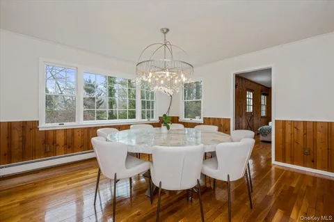 $2,125,000 | 4 Springwood Path, Syosset, NY 11791