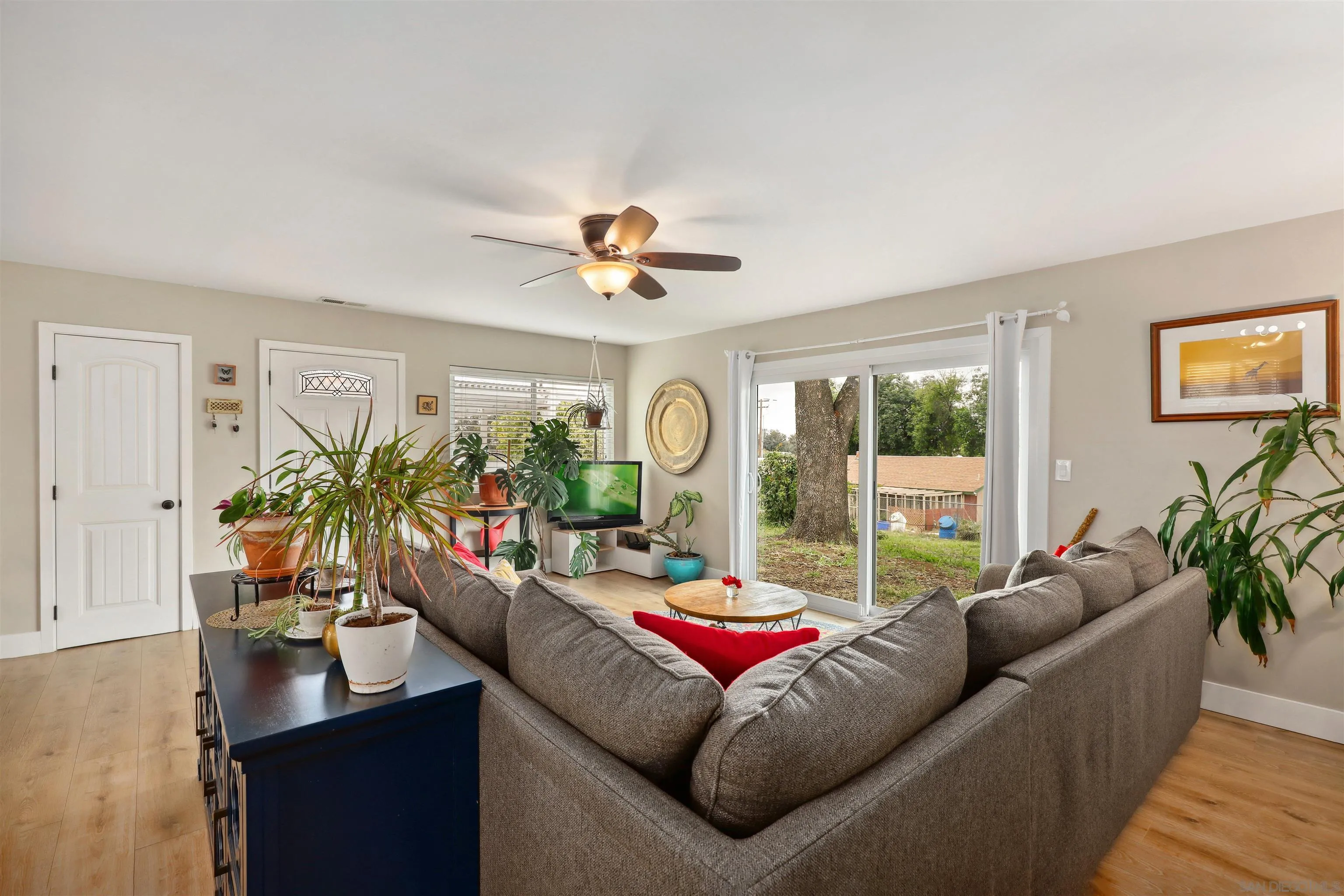 724 Amigos Road Ramona, CA 92065 - Photo 3 of 40 Gallery Image 3