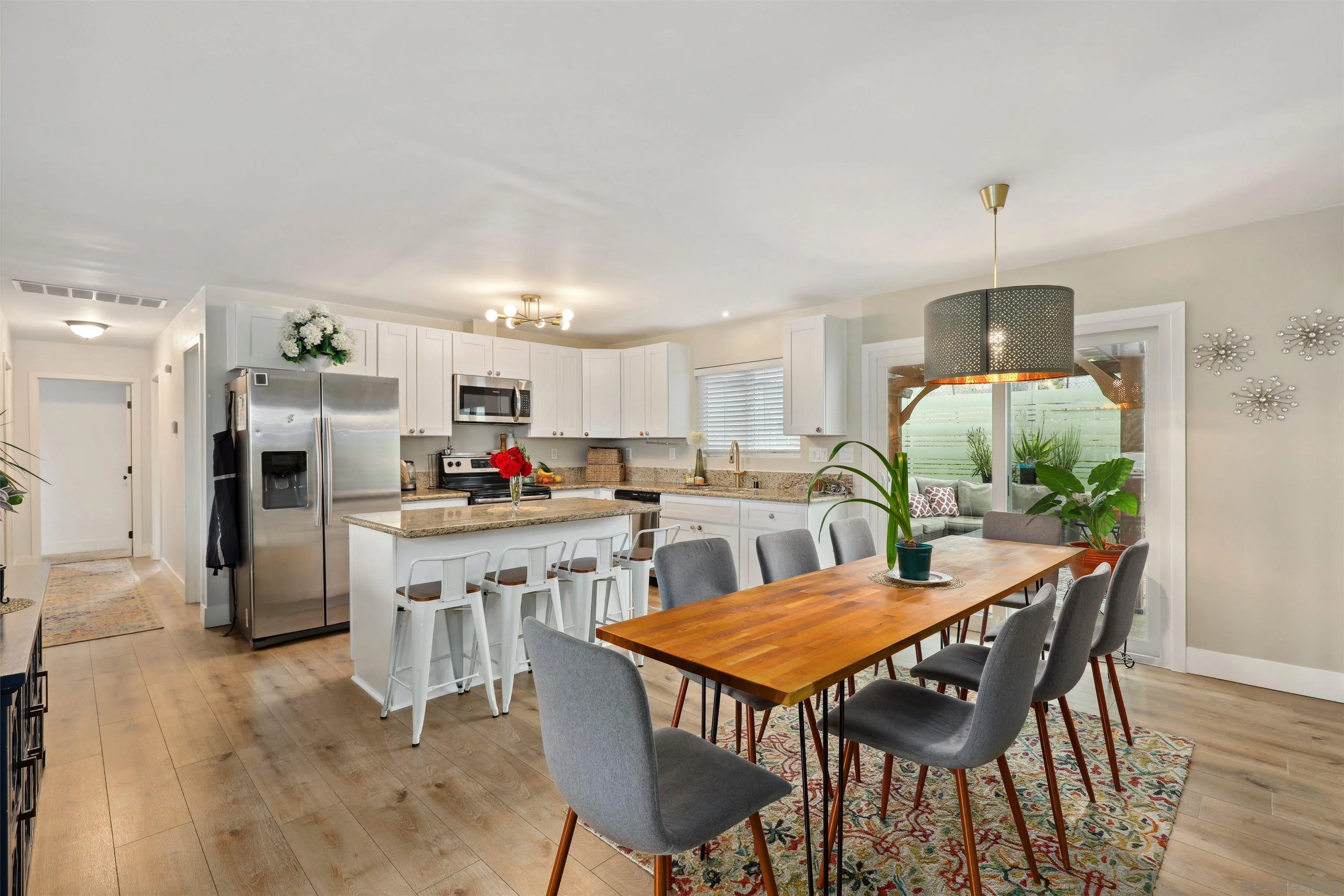 724 Amigos Road Ramona, CA 92065 - Photo 5 of 40 Gallery Image 5