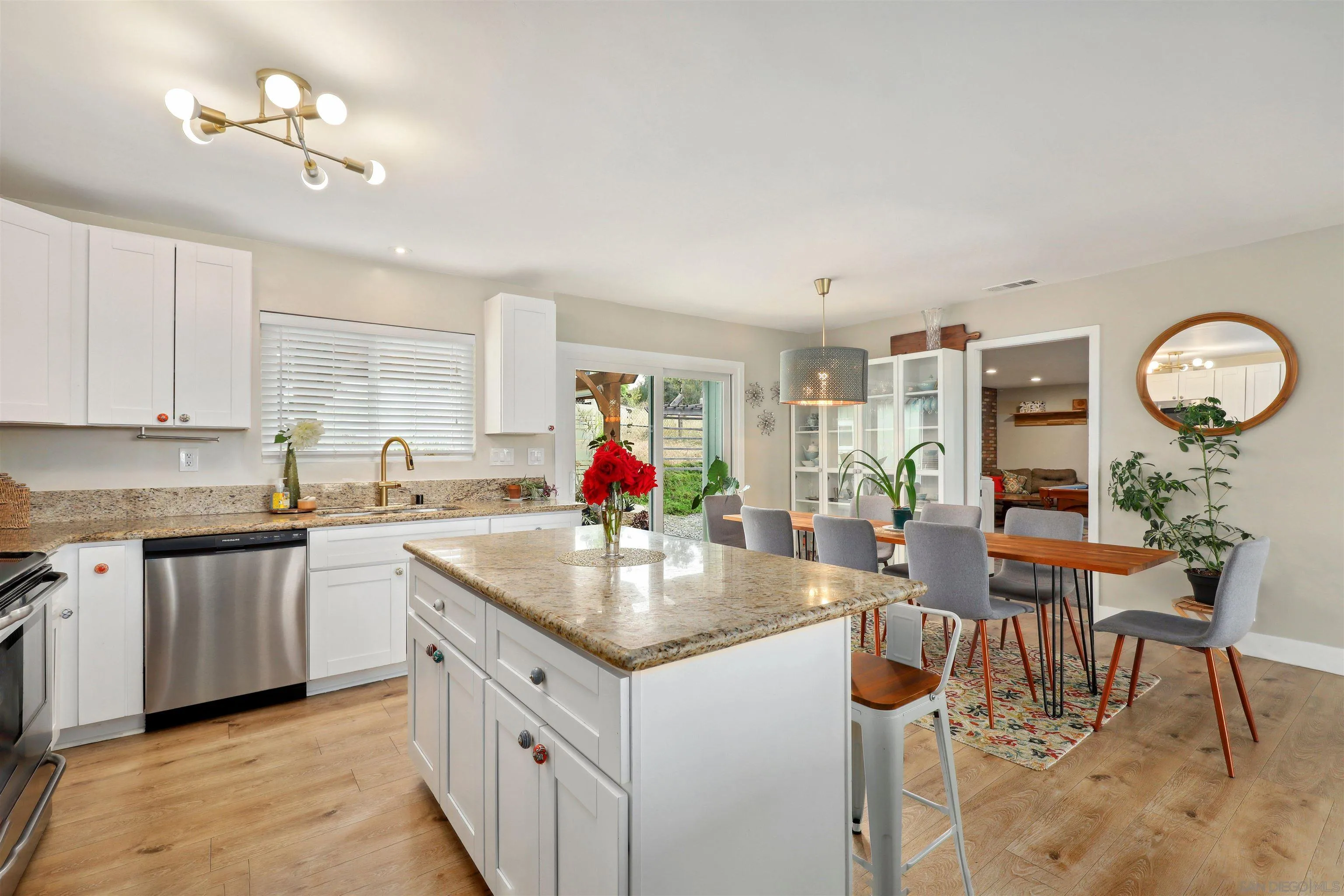 724 Amigos Road Ramona, CA 92065 - Photo 10 of 40 Gallery Image 10