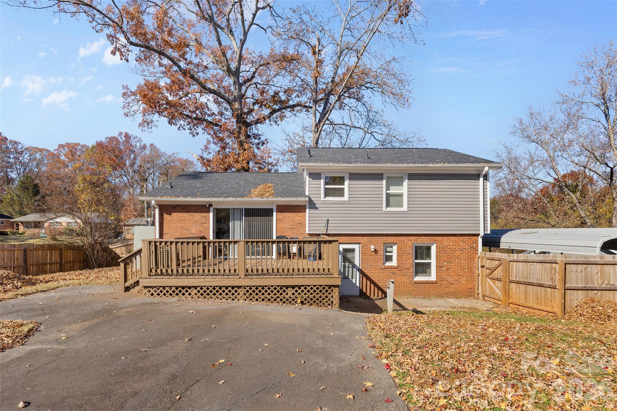1323 Ranch Road Charlotte, NC 28208 - Photo 22 of 26 Gallery Image 22