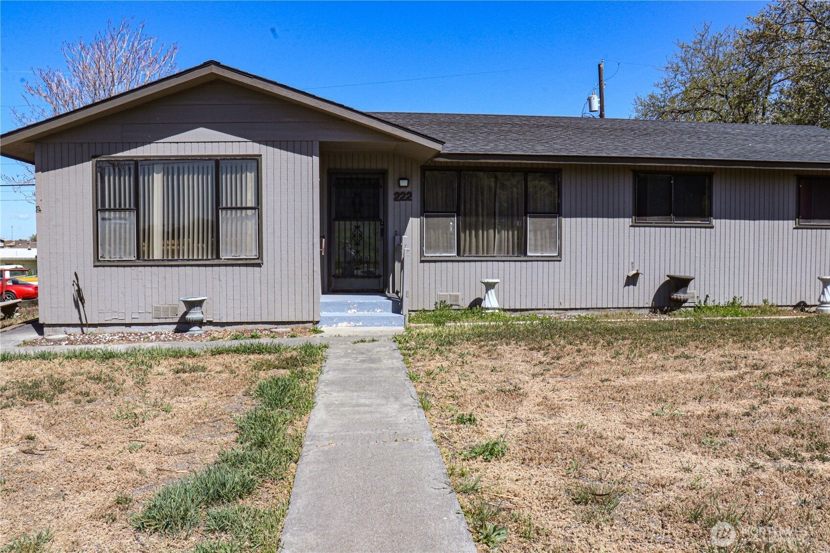 222 West Nelson Road Moses Lake, WA 98837 - Photo 2 of 17