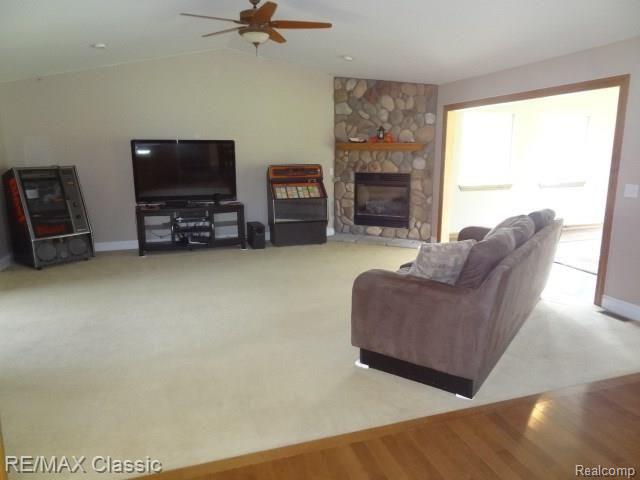 9215 Currie Road Northville, MI 48167 - Photo 8 of 20 DSC02802.JPG