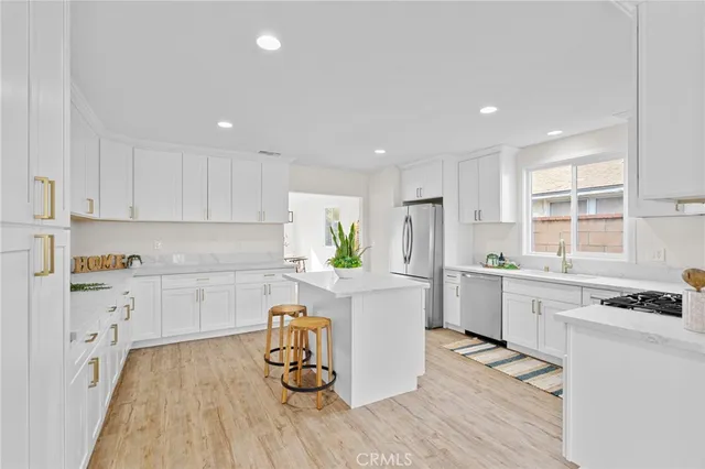 $975,000 | 18725 Covello Street, Reseda, CA 91335