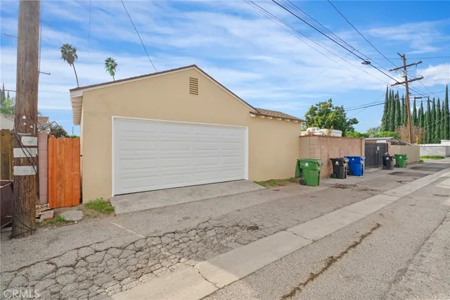 $975,000 | 18725 Covello Street, Reseda, CA 91335