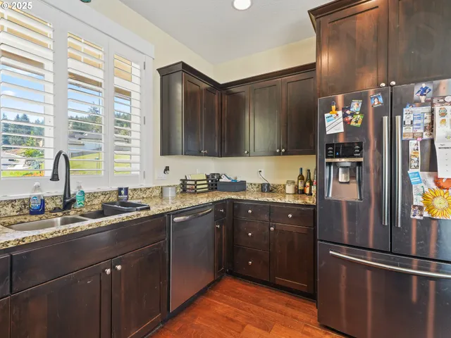 $415,000 | 924 Park Street, Sweet Home, OR 97386