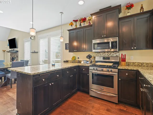 $415,000 | 924 Park Street, Sweet Home, OR 97386