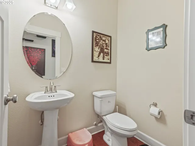 $415,000 | 924 Park Street, Sweet Home, OR 97386